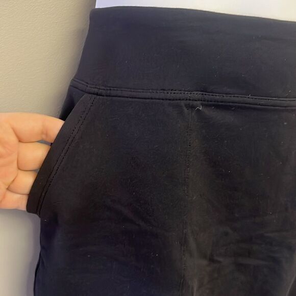 FootJoy Women’s Black Golf Skort with Built in Mesh Shorts with Pockets- Medium - Picture 4 of 11